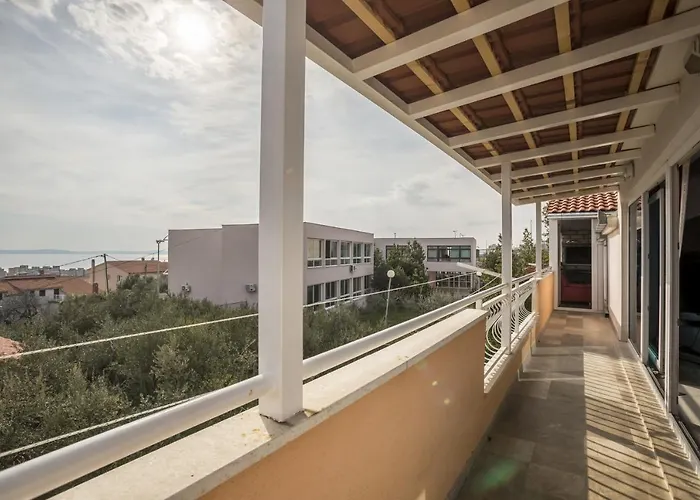 With Parking Space - 12252 Lägenhet *